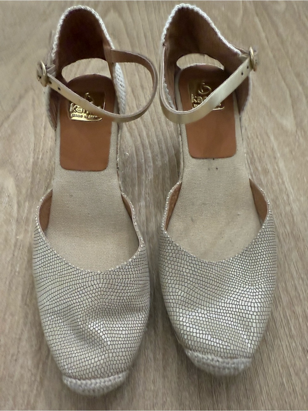 Kanna Spain Metallic Silver Snake-Print Espadrille Wedge Sandals - Size 9